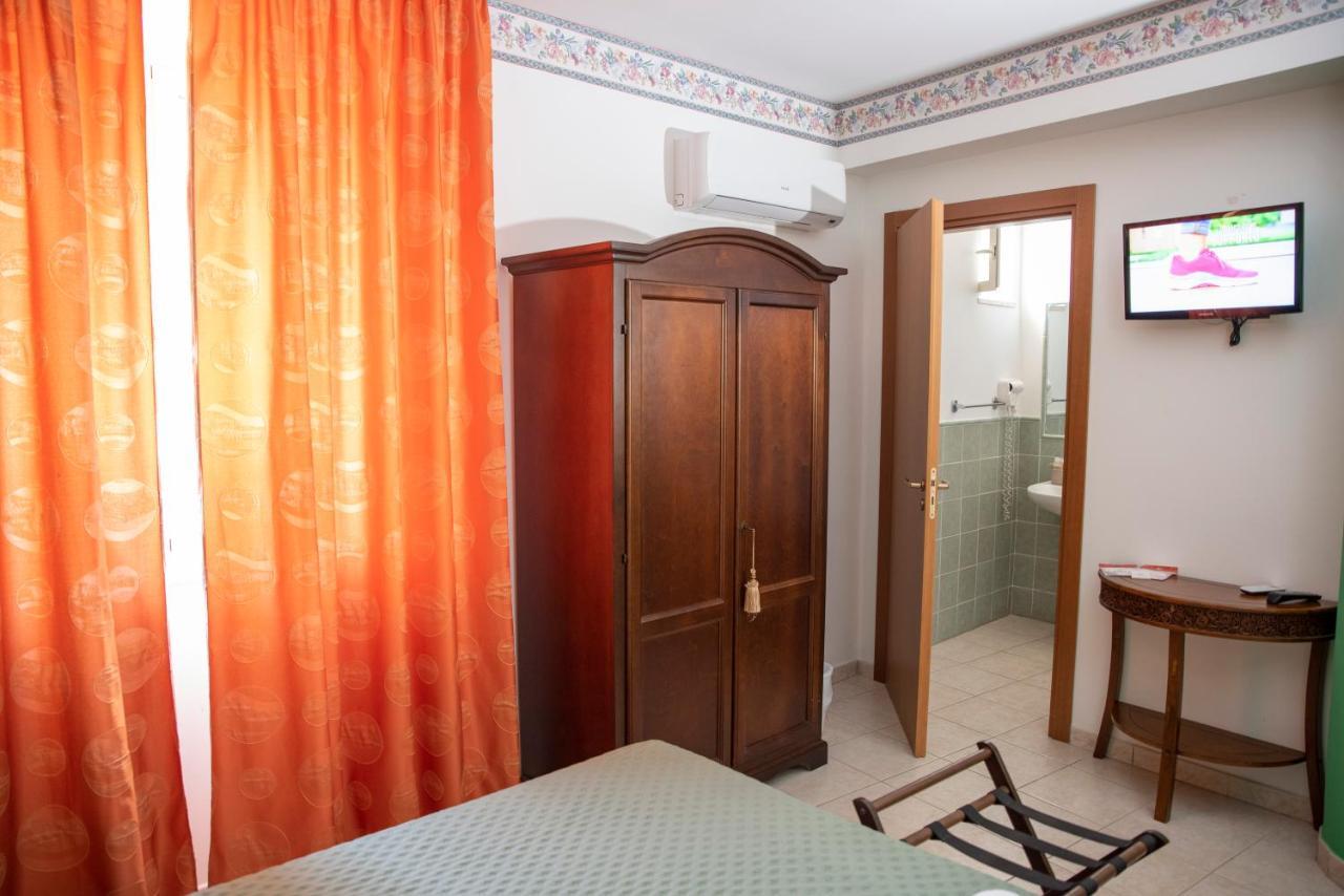 Carlo Five Bed & Breakfast Порто Емпедокле Екстериор снимка